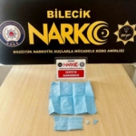 Peçeteye emdirilmiş uyuşturucu madde ile yakalandı