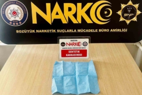 Peçeteye emdirilmiş uyuşturucu madde ile yakalandı