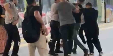 Pendik Marmaray’da 2 grup arasındaki kavga kamerada