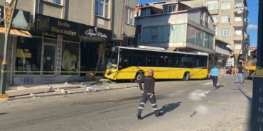 Pendik’te İETT otobüsü kuaför dükkanına daldı: 6 yaralı