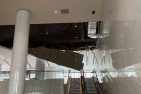 Sağanak yağmur sonrası Finans Merkezinde AVM tavanı çöktü