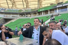 Sakaryaspor Kulüp Başkanı İn, görevinden istifa ettiğini duyurdu