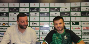 Sakaryaspor, Murat Cem Akpınar’ı yeniden kiraladı