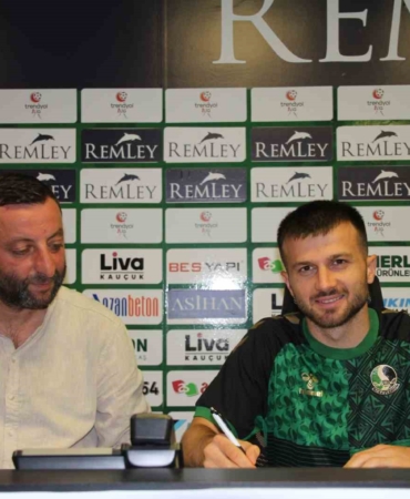 Sakaryaspor, Murat Cem Akpınar’ı yeniden kiraladı