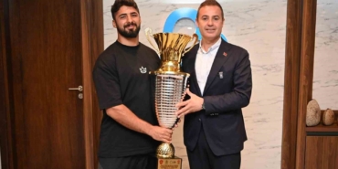 Şampiyondan Başkan Akın’a ziyaret