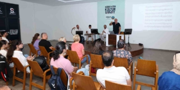 Sanatın farklı yönlerini keşfediyorlar