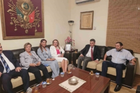 SANKON heyeti, Serdar Denktaş ile bir araya geldi
