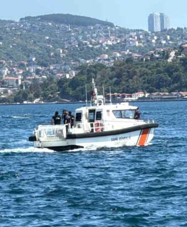 Sarıyer’de batan teknede kaybolan kişiyi arama çalışmaları devam ediyor