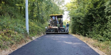 Serdivan’ın yollarında asfalt mesaisi devam ediyor