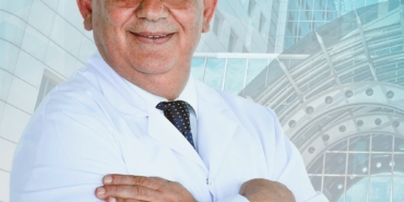 Ses estetiği operasyonu olan erkek hasta, tiz sesinden kurtuldu