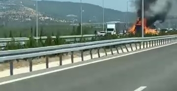 Seyir halindeki tır alev topuna döndü