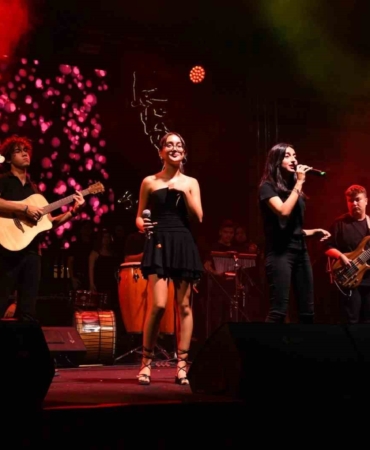 Sındırgı’da MOD10 Gençlik Konserine yoğun ilgi