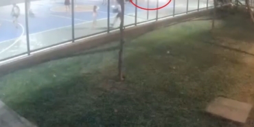 Sitenin basketbol sahasına atılan cisim panik oluşturdu, polis soruşturma başlattı