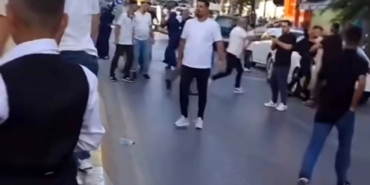 Sultanbeyli’de düğün konvoyundaki iki grup arasındaki kavga kamerada