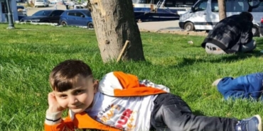 Sultangazi’de feci kaza: Otomobilin altında kalan çocuk hayatını kaybetti