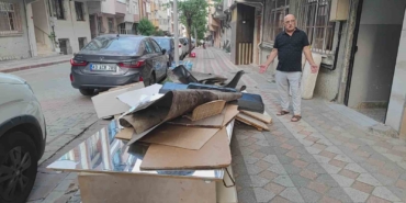 Sultangazi’de gurbetçiye kiracı şoku: Daireyi çöp eve çevirip 100 bin lira zarar verip kaçtılar