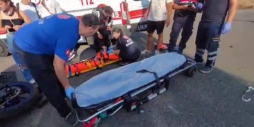 Sürat motoruyla hız faciayla bitti, metrelerce sürüklenen kızın kolu kopma noktasına geldi