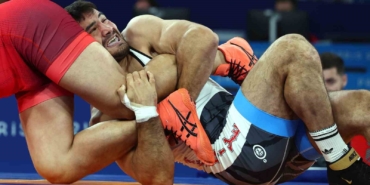 Taha Akgül, bronz madalyayla güreşi bıraktı