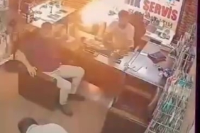 Tamir için dükkana getirilen telefonun bataryası bomba gibi patladı