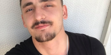 Tek başına yaşayan genç sevgilisi tarafından evde ölü bulundu