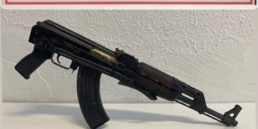 Tekirdağ’da bir evde Kalaşnikof ele geçirildi
