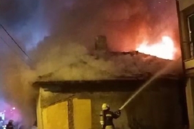 Tekirdağ’da metruk bina alev topuna döndü