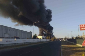 Tekirdağ’da plastik fabrikasında yangın