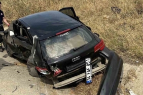 Tekirdağ’da seyir halindeki otomobil, park halinde olan iki araca çarptı: 5 yaralı