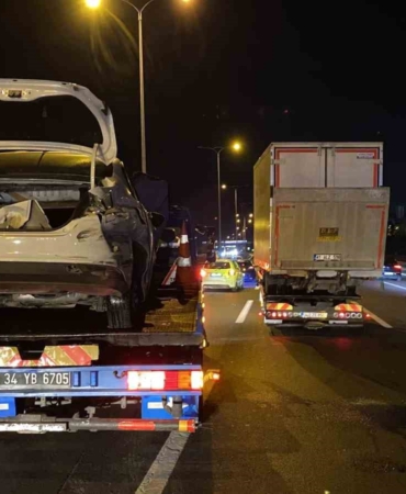 TEM Otoyolu’nda 3 araçlı zincirleme trafik kazası: 3 yaralı