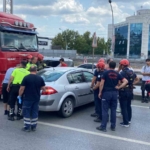 Tır ile otomobil çarpıştı, şans eseri yaralanan olmadı