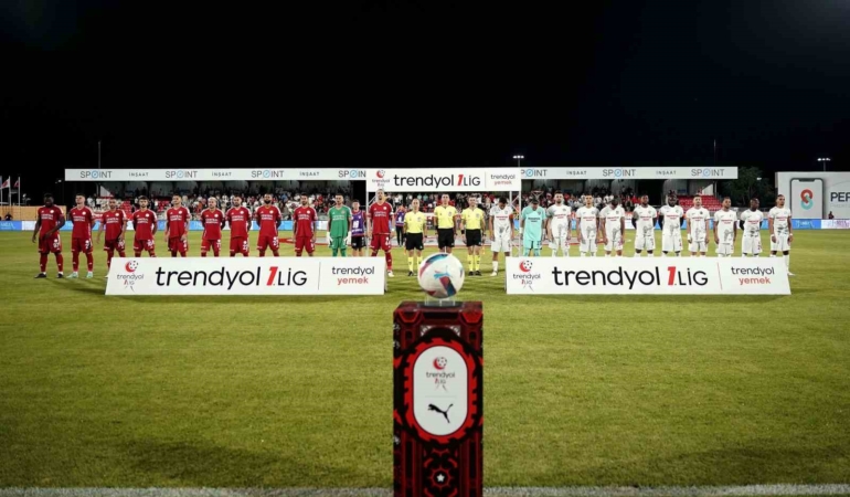 Trendyol 1. Lig: Ümraniyespor: 3 - Çorum FK: 0