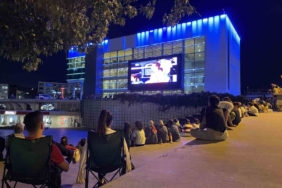 Türkiye-İtalya maçı Zeytinburnu 15 Temmuz Meydanı’nda canlı yayınlandı