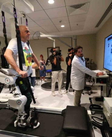 Türkiye’de bir ilk: Yürüme robotu, hastalara umut olacak
