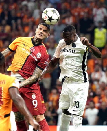 UEFA Şampiyonlar Ligi: Galatasaray: 0 - Young Boys: 0 (İlk yarı)
