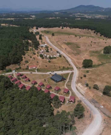 Uludağ’ın güney yamaçlarındaki yayla misafirlerine unutulmaz deneyimler yaşatıyor