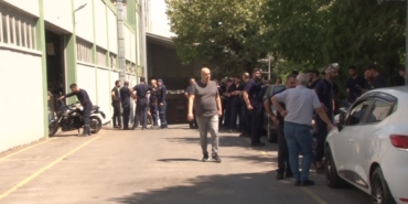 Ümraniye’de hidrolik silindir imalathanesinde yangın çıktı, işçiler tahliye edildi