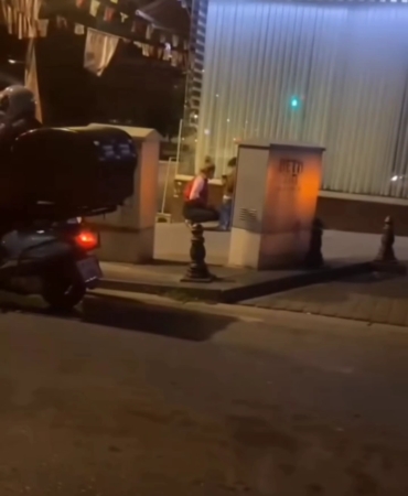 Ümraniye’de sokak ortasında çocuğa uygulanan şiddet kamerada