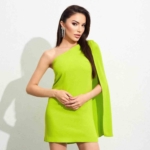 Ünlü manken ve sunucuya, Körfez’den, yıldız futbolcuya benzer teklif