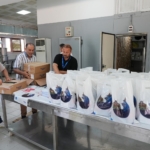 Üsküdar’da ihtiyaç sahiplerine konserve et dağıtımı