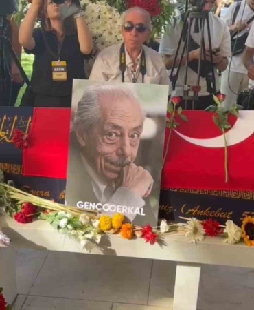 Usta oyuncu Genco Erkal son yolculuğuna uğurlandı
