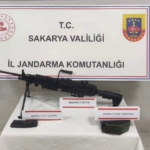Uzun namlulu makineli tüfeği satmaya çalışırken yakalandı