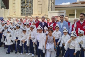 Vakıflar 2. Bölge Müdürlüğü tarafından 150 çocuk için sünnet töreni yapıldı