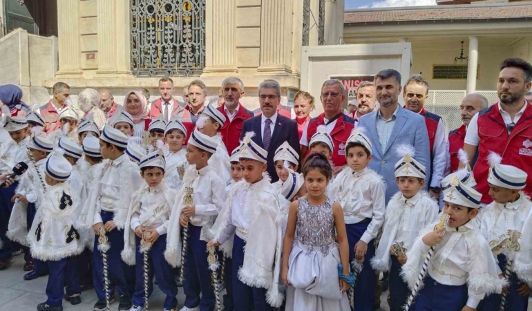 Vakıflar 2. Bölge Müdürlüğü tarafından 150 çocuk için sünnet töreni yapıldı