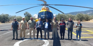 Vali Ustaoğlu yangın helikopterini inceledi