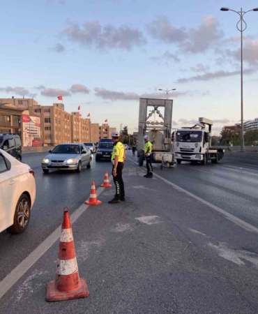 Vatan Caddesi 30 Ağustos provaları nedeniyle trafiğe kapandı