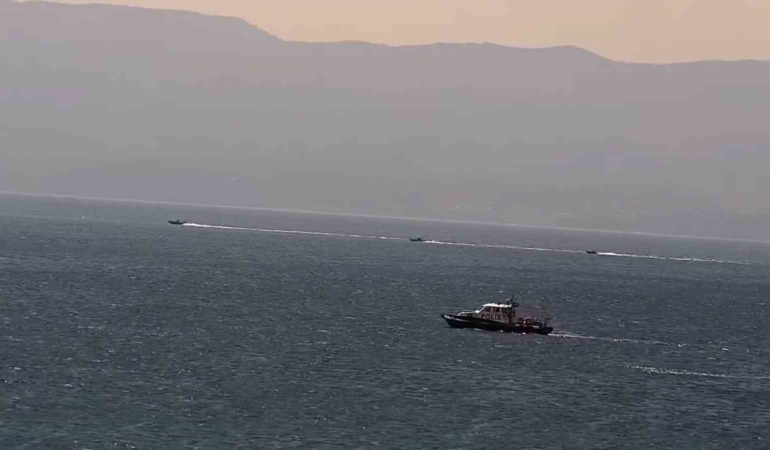 Yalova’da arama kurtarma çalışmalarında heyecanlandıran görüntü