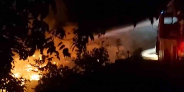 Yalova’da balkonda yapılan mangal çatı yangınına sebep oldu