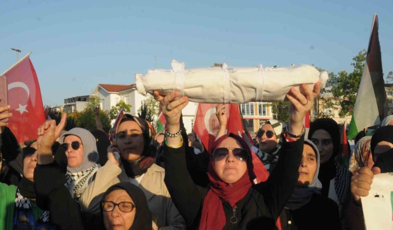 Yalova’da Hamas lideri İsmail Haniye ve Filistin için miting düzenlendi