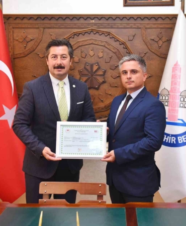 Yenişehir canlı hayvan pazarı kapatılmaktan kurtarıldı