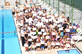 Yenişehir’de 380 çocuk yüzme öğrendi